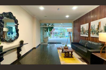 Apartamento para alugar com 156m², 3 quartos e 1 vaga Apartamento para alugar com 156m², 3 quartos e 1 vagaHall de entrada