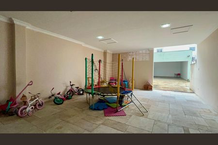 Apartamento para alugar com 156m², 3 quartos e 1 vaga Apartamento para alugar com 156m², 3 quartos e 1 vagaÁrea comum - Playground