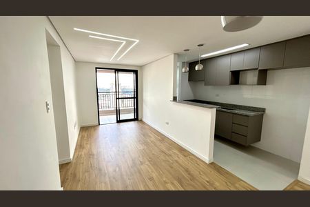 Sala de apartamento para alugar com 3 quartos, 67m² em Vila Endres, Guarulhos