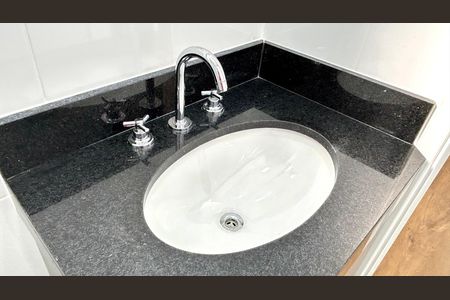 Apartamento para alugar com 67m², 3 quartos e 1 vaga Apartamento para alugar com 67m², 3 quartos e 1 vagaBanheiro da Suíte