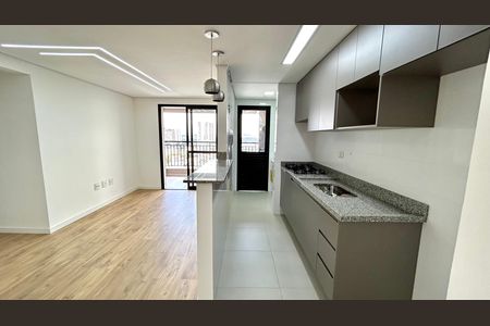 Sala de apartamento para alugar com 3 quartos, 67m² em Vila Endres, Guarulhos