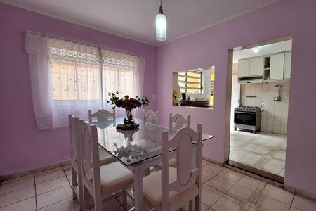 Casa à venda com 249m², 3 quartos e 2 vagas Casa à venda com 249m², 3 quartos e 2 vagasCopa
