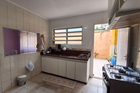 Casa à venda com 249m², 3 quartos e 2 vagas Casa à venda com 249m², 3 quartos e 2 vagasCozinha