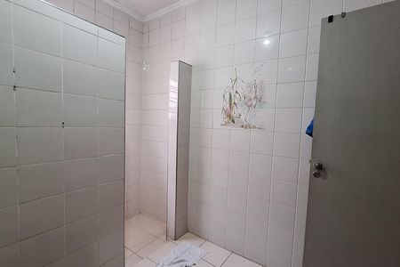 Casa à venda com 249m², 3 quartos e 2 vagas Casa à venda com 249m², 3 quartos e 2 vagasBanheiro social