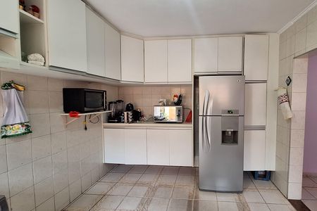 Casa à venda com 249m², 3 quartos e 2 vagas Casa à venda com 249m², 3 quartos e 2 vagasCozinha