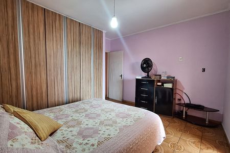 Casa à venda com 249m², 3 quartos e 2 vagas Casa à venda com 249m², 3 quartos e 2 vagasSuíte