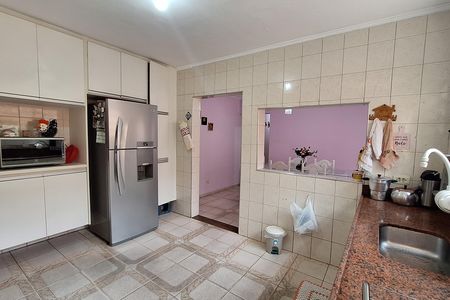 Casa à venda com 249m², 3 quartos e 2 vagas Casa à venda com 249m², 3 quartos e 2 vagasCozinha