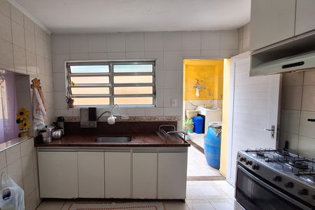 Casa à venda com 249m², 3 quartos e 2 vagas Casa à venda com 249m², 3 quartos e 2 vagasCozinha