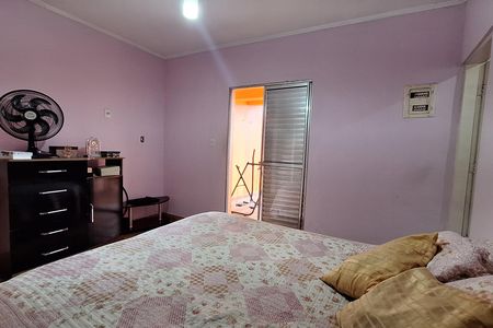 Casa à venda com 249m², 3 quartos e 2 vagas Casa à venda com 249m², 3 quartos e 2 vagasSuíte