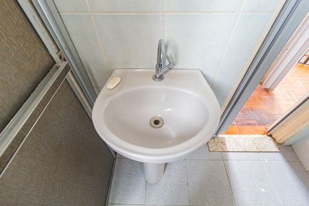 Apartamento para alugar com 34m², 1 quarto e sem vaga Apartamento para alugar com 34m², 1 quarto e sem vagaDetalhe - Banheiro