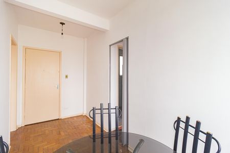 Apartamento para alugar com 34m², 1 quarto e sem vaga Apartamento para alugar com 34m², 1 quarto e sem vagaSala
