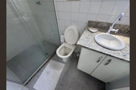Banheiro de apartamento para alugar com 1 quarto, 46m² em Rio Vermelho, Salvador