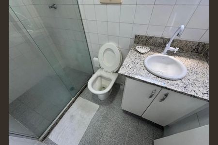 Banheiro de apartamento para alugar com 1 quarto, 46m² em Rio Vermelho, Salvador