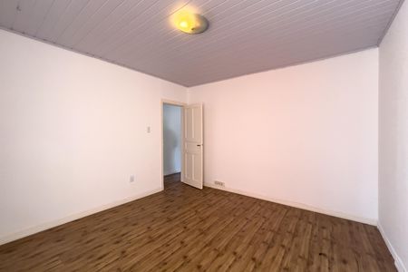 Casa para alugar com 55m², 1 quarto e sem vaga Casa para alugar com 55m², 1 quarto e sem vagaQuarto