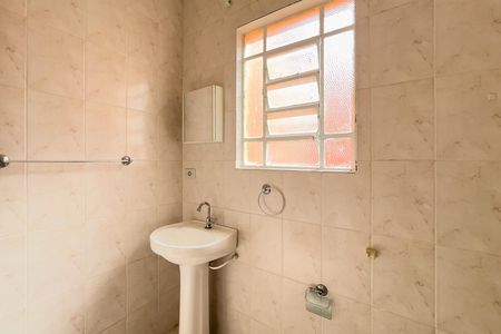 Casa para alugar com 55m², 1 quarto e sem vaga Casa para alugar com 55m², 1 quarto e sem vagaBanheiro