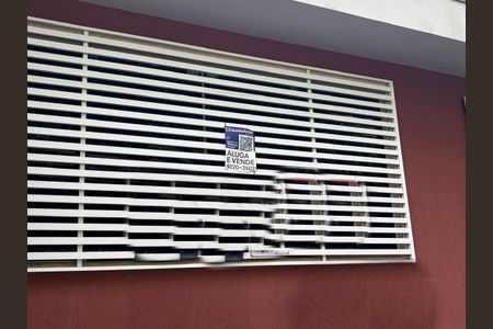 Casa para alugar com 350m², 4 quartos e 4 vagasFachada e acesso 