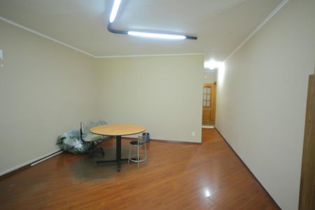 Casa para alugar com 350m², 4 quartos e 4 vagasSala 
