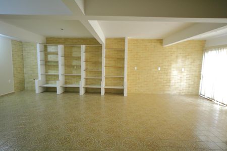 Casa para alugar com 350m², 4 quartos e 4 vagasSala 2 ( espaço de festas ) 
