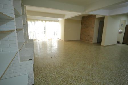 Casa para alugar com 350m², 4 quartos e 4 vagasSala 2 ( espaço de festas ) 