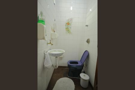 Casa para alugar com 350m², 4 quartos e 4 vagasLavabo da Sala 
