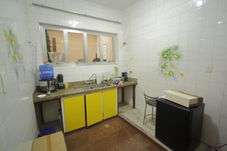 Casa para alugar com 350m², 4 quartos e 4 vagasCozinha (1) 