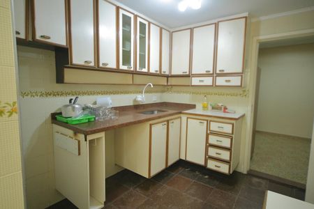 Casa para alugar com 350m², 4 quartos e 4 vagasCozinha 2 