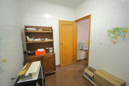 Casa para alugar com 350m², 4 quartos e 4 vagasCozinha (1) 