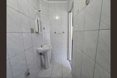 Studio para alugar com 32m², 1 quarto e sem vaga Studio para alugar com 32m², 1 quarto e sem vagaBanheiro