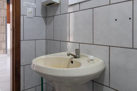 Casa à venda com 1300m², 5 quartos e sem vagaBanheiro 2 - Casa 2