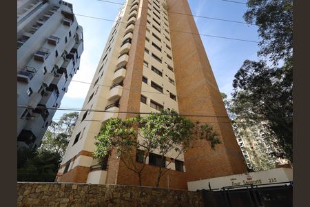 Apartamento à venda com 105m², 3 quartos e 3 vagasFachada