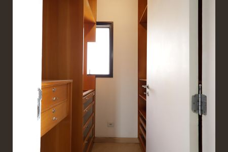 Apartamento à venda com 105m², 3 quartos e 3 vagasCloset da suíte 3