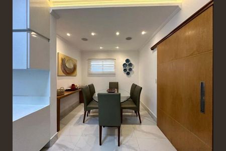 Casa à venda com 3 quartos, 200m² em Jardim Novo Mundo, São Paulo