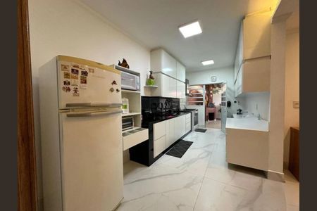 Casa à venda com 3 quartos, 200m² em Jardim Novo Mundo, São Paulo