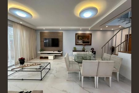 Casa à venda com 3 quartos, 200m² em Jardim Novo Mundo, São Paulo