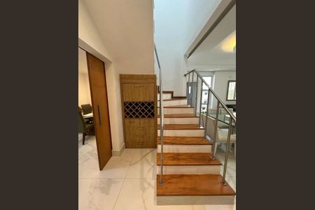 Casa à venda com 3 quartos, 200m² em Jardim Novo Mundo, São Paulo