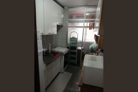 Cozinha de apartamento à venda com 3 quartos, 57m² em Jardim Santa Teresinha, São Paulo