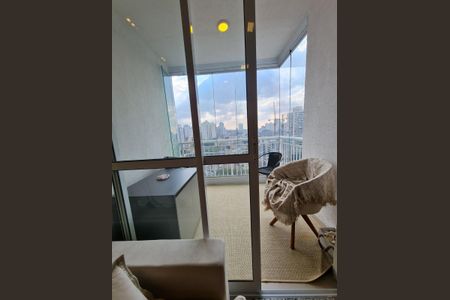 Apartamento à venda com 66m², 3 quartos e 1 vaga Apartamento à venda com 66m², 3 quartos e 1 vagaVaranda