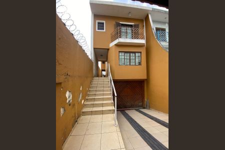 Casa à venda com 213m², 4 quartos e 5 vagas Casa à venda com 213m², 4 quartos e 5 vagasÁrea externa
