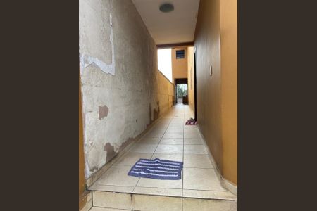 Casa à venda com 213m², 4 quartos e 5 vagas Casa à venda com 213m², 4 quartos e 5 vagasÁrea externa