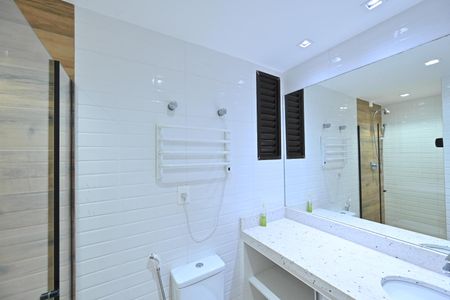 Apartamento para alugar com 100m², 3 quartos e 2 vagasBanheiro Social
