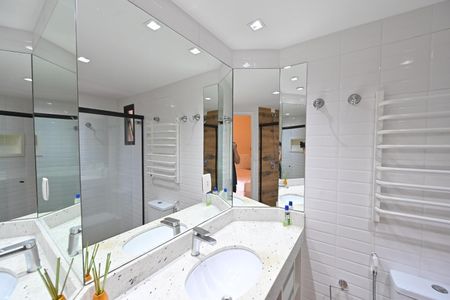 Apartamento para alugar com 100m², 3 quartos e 2 vagasBanheiro da Suíte