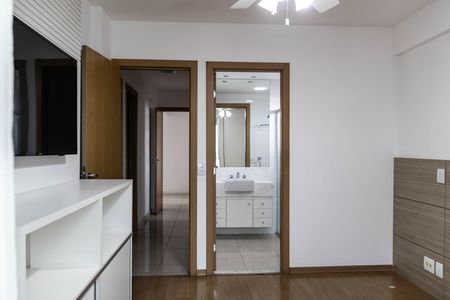 Apartamento para alugar com 93m², 3 quartos e 2 vagas Apartamento para alugar com 93m², 3 quartos e 2 vagasSuíte