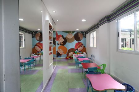Apartamento para alugar com 49m², 2 quartos e 1 vagaÁrea Comum - Salão de Festa Infantil