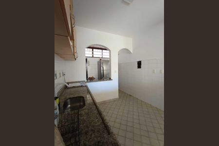 Cozinha de casa de condomínio para alugar com 3 quartos, 360m² em Itapuã, Salvador