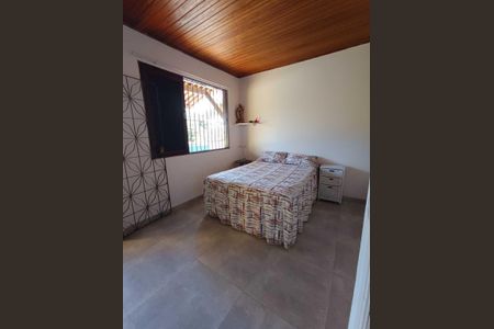 Casa de condomínio para alugar com 360m², 3 quartos e 2 vagasQuarto