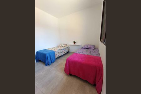 Casa de condomínio para alugar com 360m², 3 quartos e 2 vagasQuarto