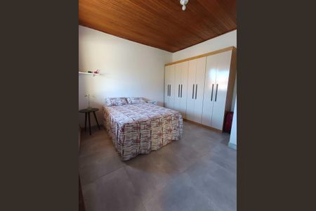 Casa de condomínio para alugar com 360m², 3 quartos e 2 vagasQuarto