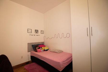 Apartamento à venda com 60m², 3 quartos e 1 vagaQuarto 02