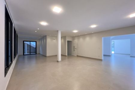 Casa de condomínio à venda com 759m², 5 quartos e 8 vagas Casa de condomínio à venda com 759m², 5 quartos e 8 vagasSalão de Festas