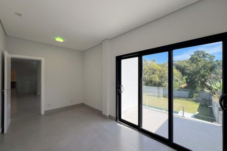 Casa de condomínio à venda com 759m², 5 quartos e 8 vagas Casa de condomínio à venda com 759m², 5 quartos e 8 vagasEscritório